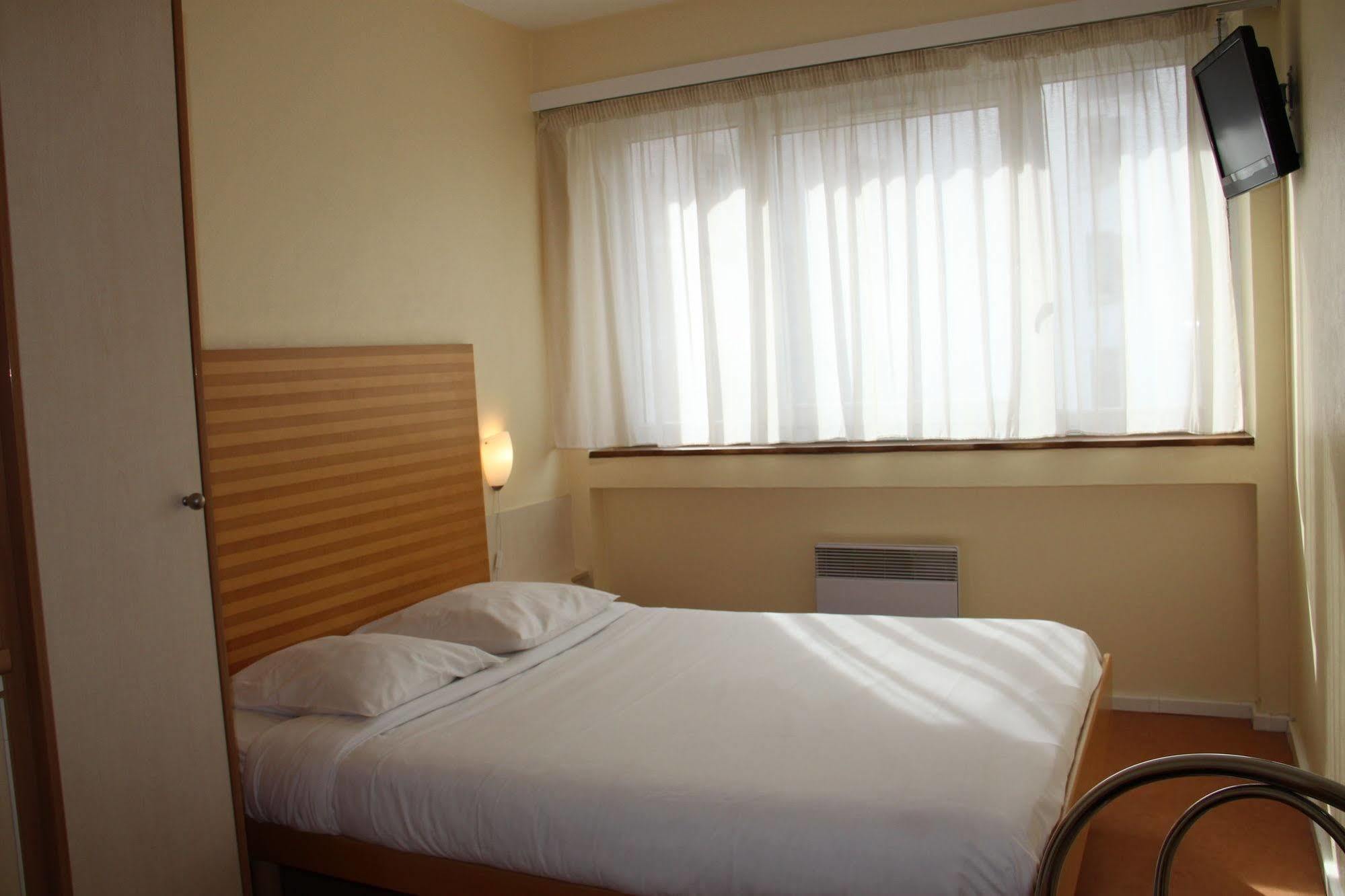 Ibis Styles Centre Republique 3*